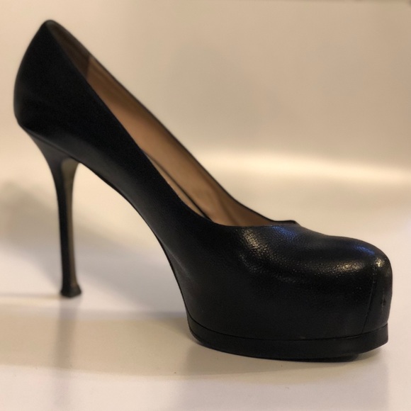 saint laurent black pumps
